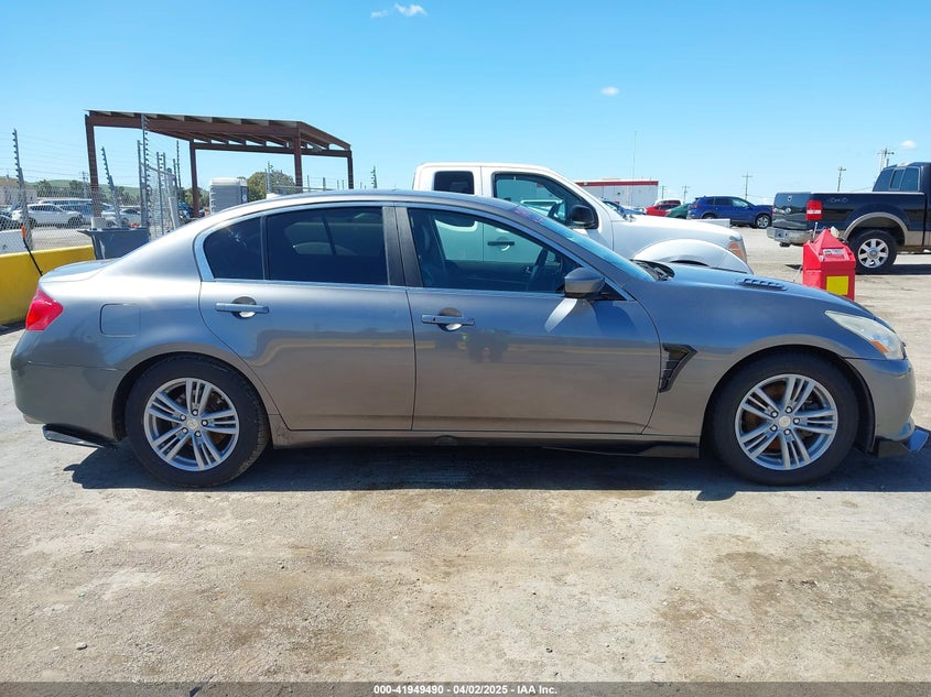 2013 INFINITI G37 JOURNEY - JN1CV6AP8DM303719