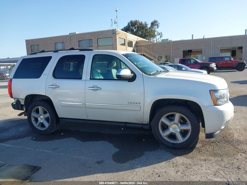 2013 CHEVROLET TAHOE LTZ - 1GNSKCE04DR368879