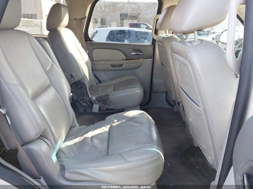 2013 CHEVROLET TAHOE LTZ - 1GNSKCE04DR368879