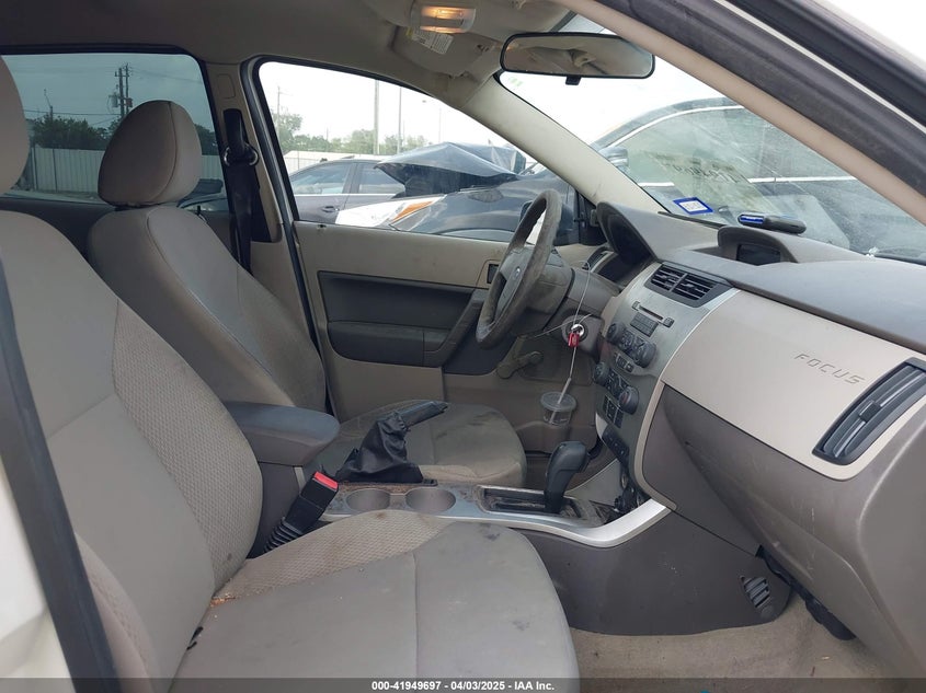 2010 FORD FOCUS VIN: 1FAHP3EN0AW237869