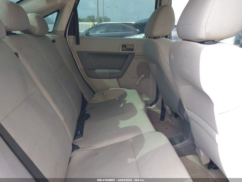 2010 FORD FOCUS VIN: 1FAHP3EN0AW237869