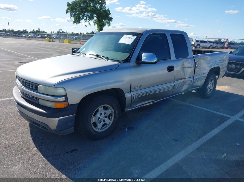 1GCEC19T9YZ332848 2000 CHEVROLET SILVERADO photo no. 2
