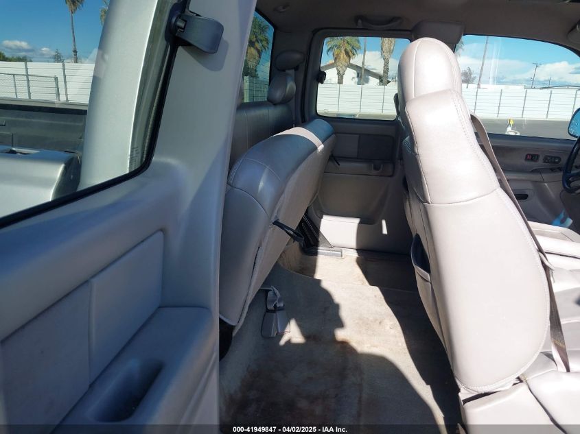 2000 Chevrolet Silverado 1500 Lt VIN: 1GCEC19T9YZ332848 Lot: 41949847