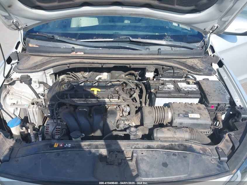 2017 HYUNDAI ELANTRA VIN: 5NPD84LF5HH079794