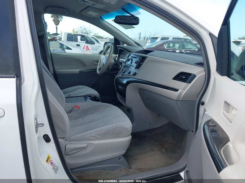 2012 TOYOTA SIENNA VIN: 5TDKK3DC6CS246447