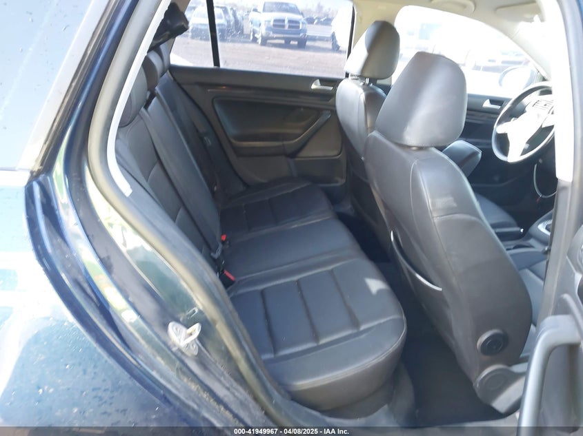 2013 VOLKSWAGEN JETTA SPORTWAGEN 2.0L TDI - 3VWPL7AJ3DM677534