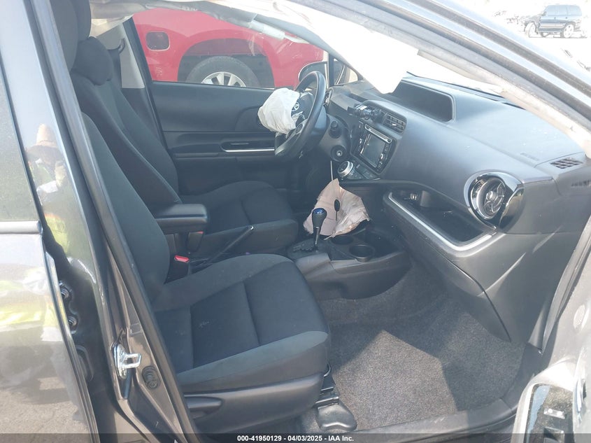 2015 TOYOTA PRIUS C VIN: JTDKDTB33F1585004