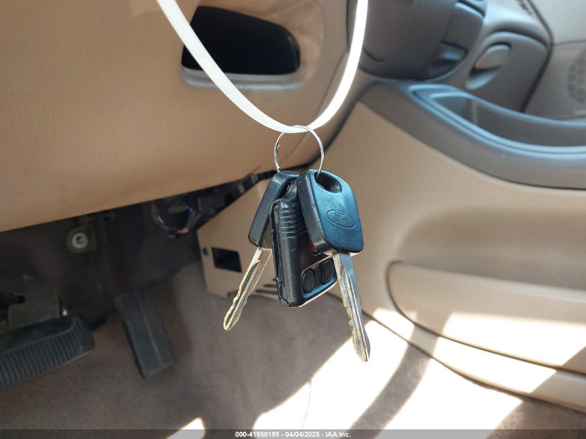 1998 Ford Expedition Eddie Bauer/Xlt VIN: 1FMRU18W9WLB88482 Lot: 41950199