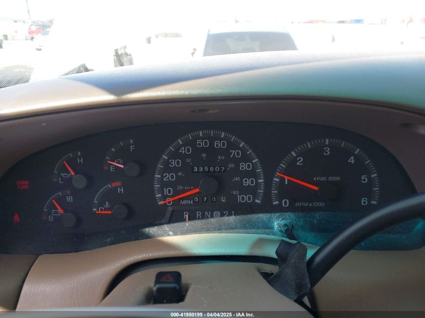 1998 Ford Expedition Eddie Bauer/Xlt VIN: 1FMRU18W9WLB88482 Lot: 41950199