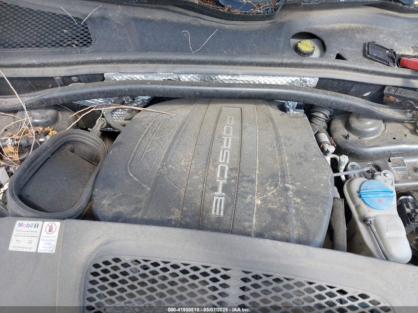 2018 Porsche Macan Sport Edition VIN: WP1AA2A59JLB23012 Lot: 41950510