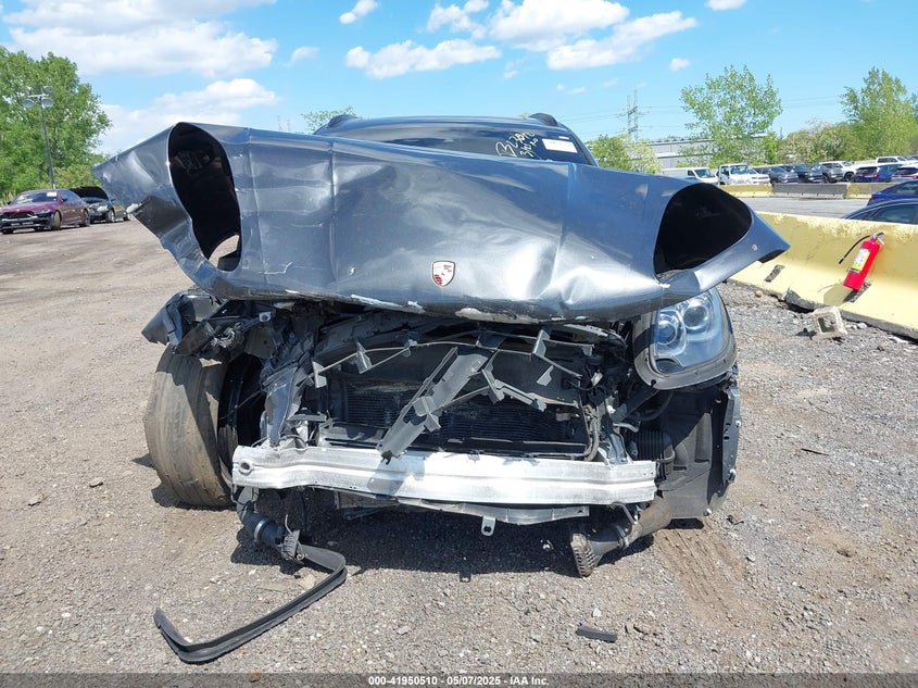 2018 Porsche Macan Sport Edition VIN: WP1AA2A59JLB23012 Lot: 41950510