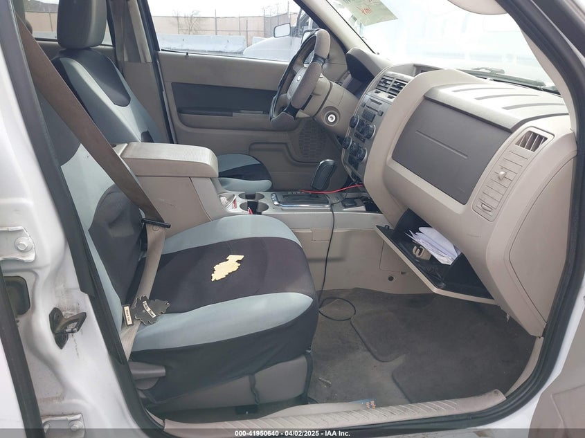 2009 FORD ESCAPE HYBRID VIN: 1FMCU59309KA32570
