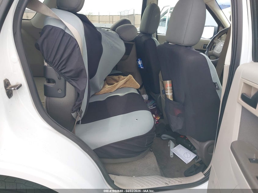 2009 FORD ESCAPE HYBRID VIN: 1FMCU59309KA32570