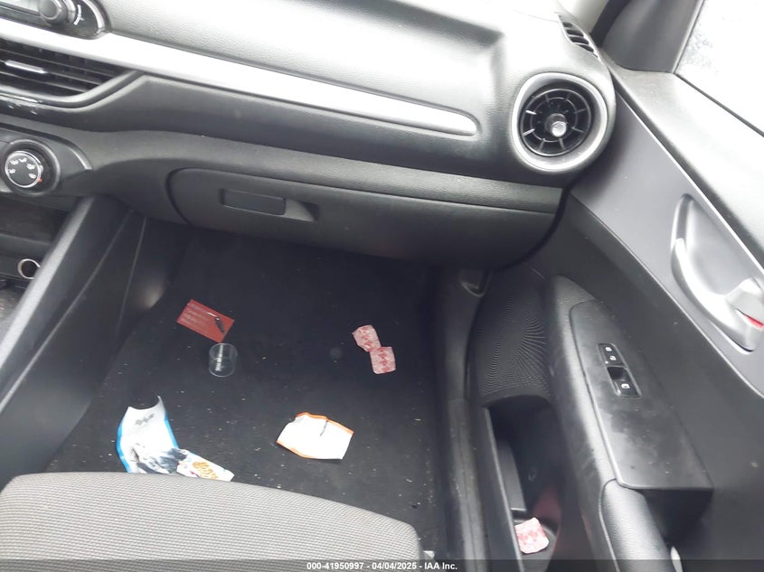2022 KIA FORTE VIN: 3KPF24AD1NE479654