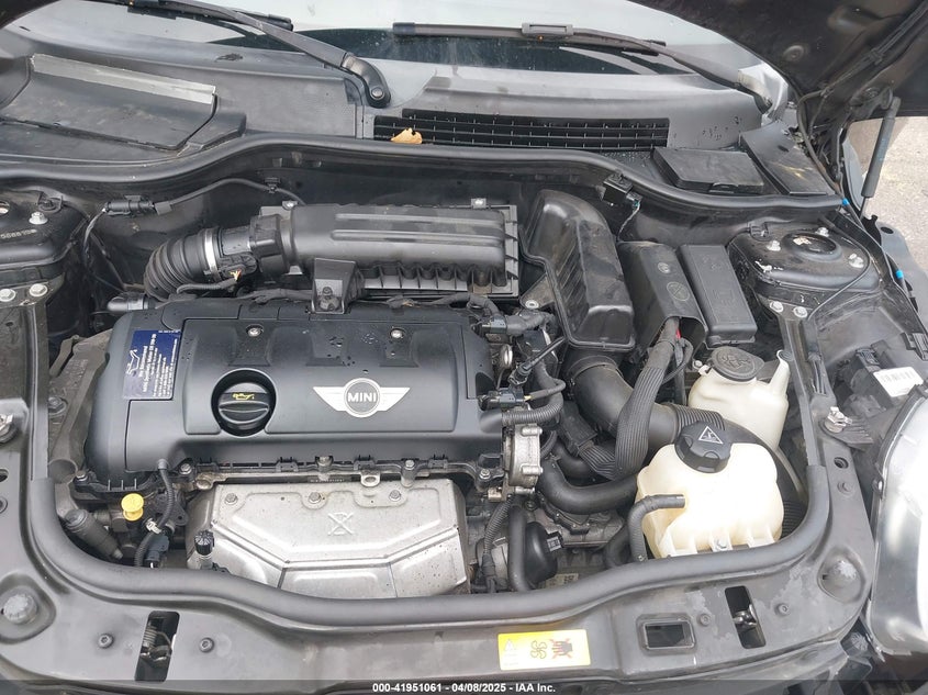 2013 MINI CONVERTIBLE VIN: WMWZN3C54DT568819
