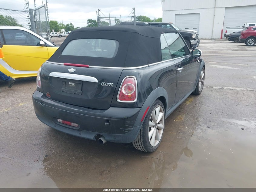2013 MINI CONVERTIBLE VIN: WMWZN3C54DT568819