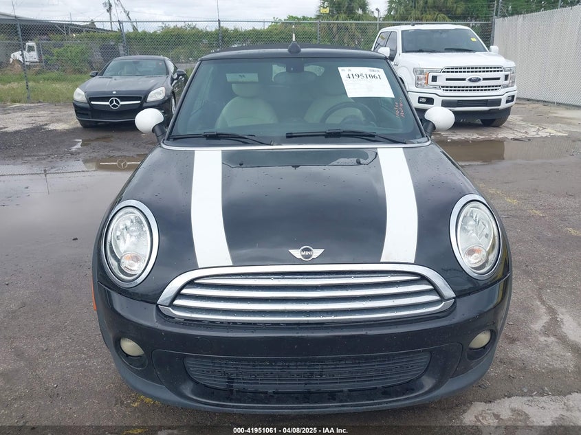 2013 MINI CONVERTIBLE VIN: WMWZN3C54DT568819