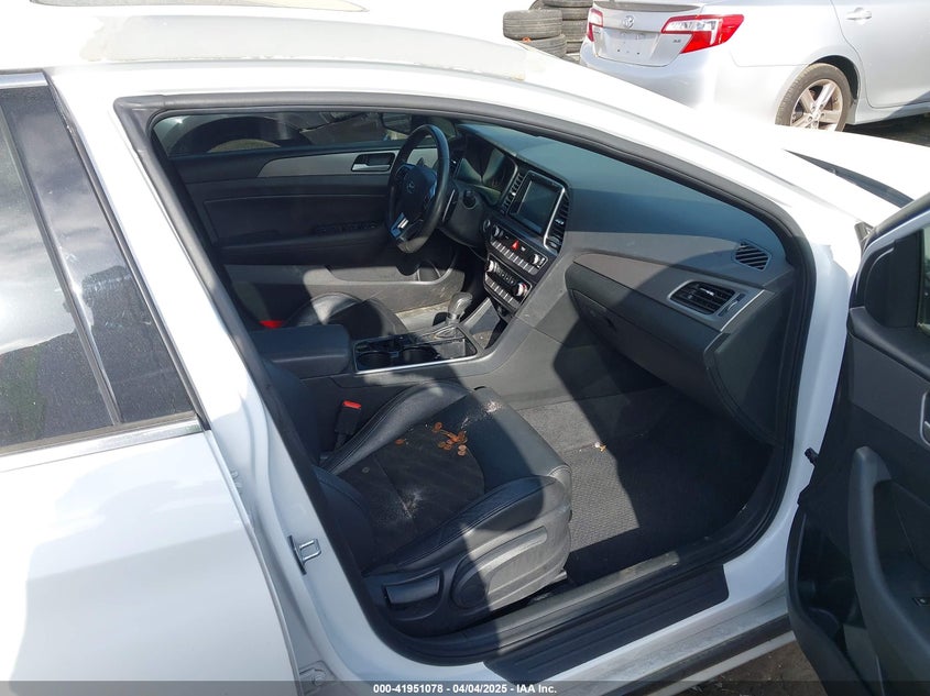 2018 HYUNDAI SONATA VIN: 5NPE34AF0JH652080