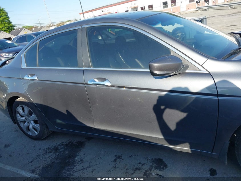 2010 HONDA ACCORD VIN: 1HGCP3F84AA015430