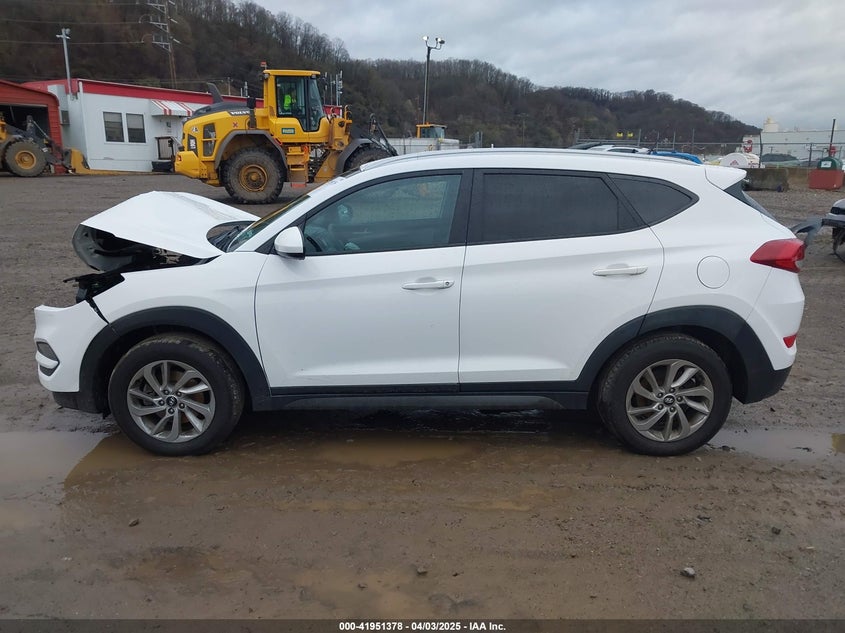 2016 HYUNDAI TUCSON LIMITED/SPORT AND ECO/SE - KM8J3CA40GU145648