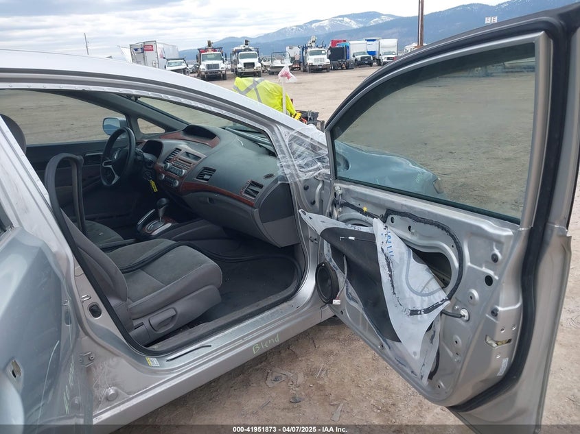 2010 HONDA CIVIC VIN: 2HGFA1F57AH331463