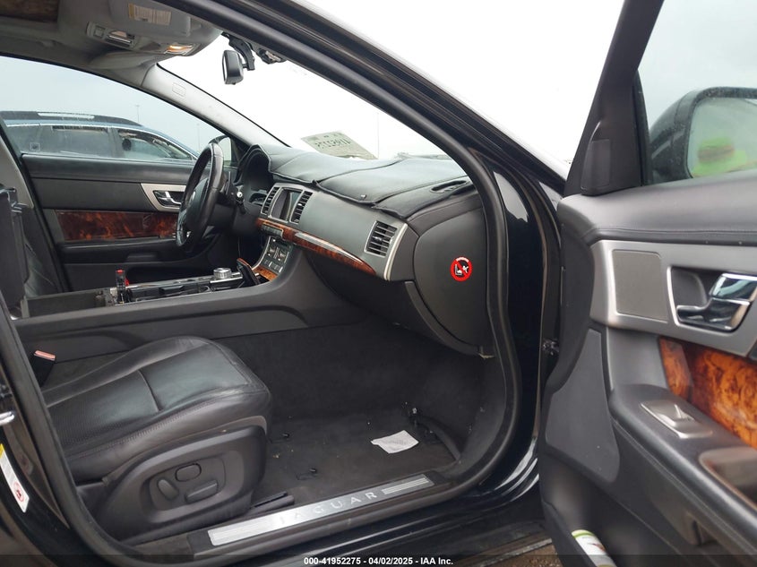 2010 JAGUAR XF VIN: SAJWA0GB0ALR73475