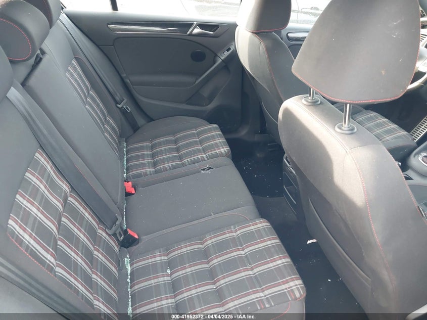 2012 VOLKSWAGEN GTI VIN: WVWHD7AJ2CW306044
