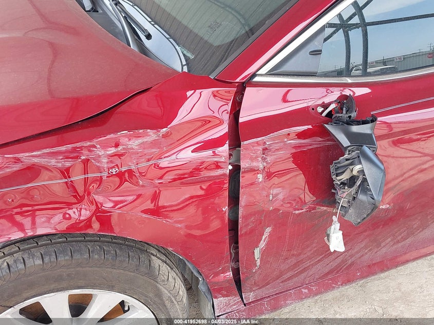 2018 TOYOTA CAMRY LE - 4T1B11HK6JU563769