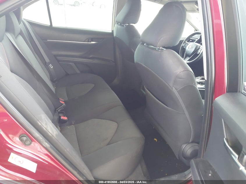 2018 TOYOTA CAMRY LE - 4T1B11HK6JU563769