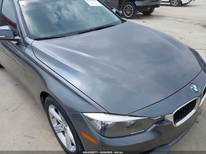 2013 BMW 320 VIN: WBA3B1C53DK128602