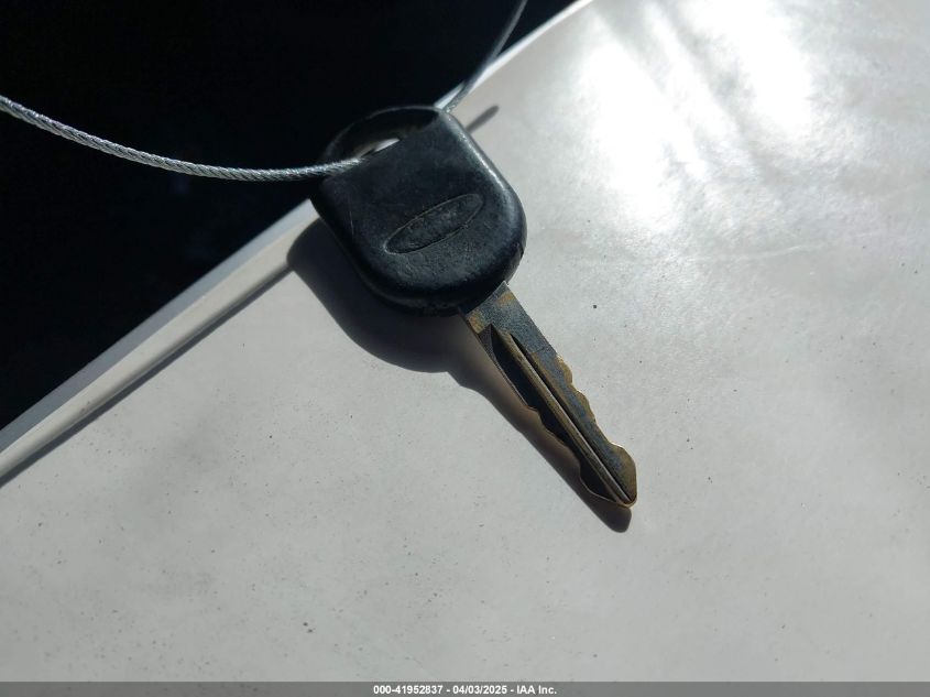 2005 Ford F-150 Stx/Xl/Xlt VIN: 1FTRX12W15NA17992 Lot: 41952837