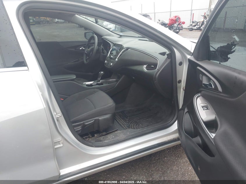 2019 CHEVROLET MALIBU VIN: 1G1ZD5ST4KF145602