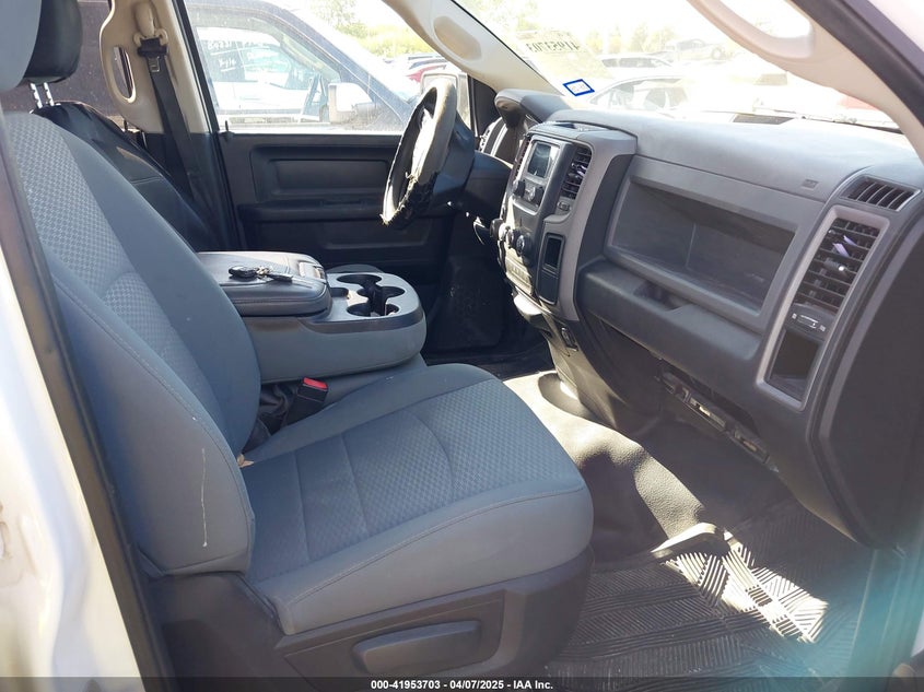 2019 RAM 1500 CLASSIC VIN: 1C6RR6FG7KS610478