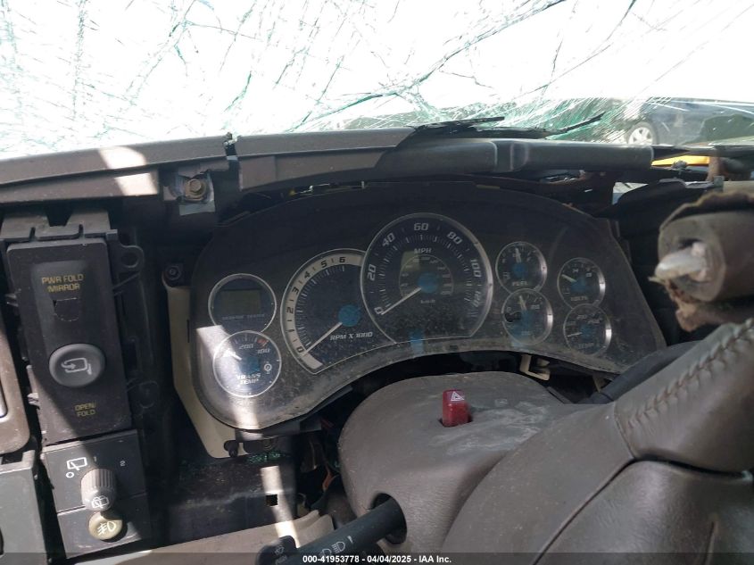 2002 Cadillac Escalade Standard VIN: 1GYEC63T42R183580 Lot: 41953778