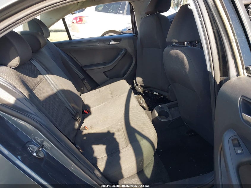 2013 VOLKSWAGEN JETTA 2.0L S - 3VW2K7AJ6DM366466