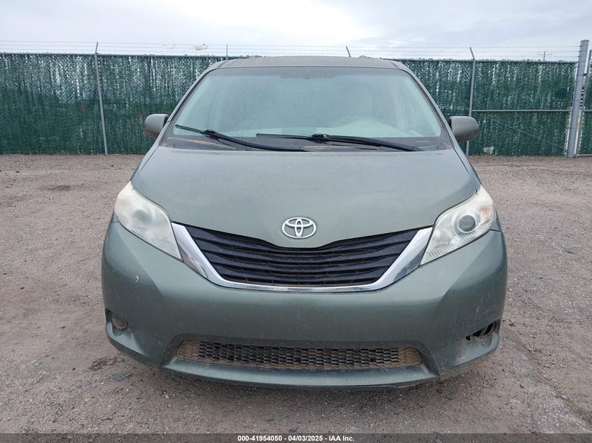 2011 Toyota Sienna Le V6/Le V6 Auto Access Seat VIN: 5TDKK3DCXBF119702 Lot: 41954050