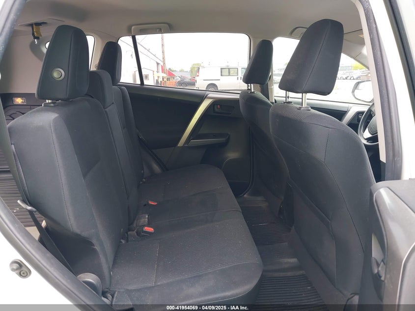 2017 TOYOTA RAV4 LE - JTMBFREV4HJ112693