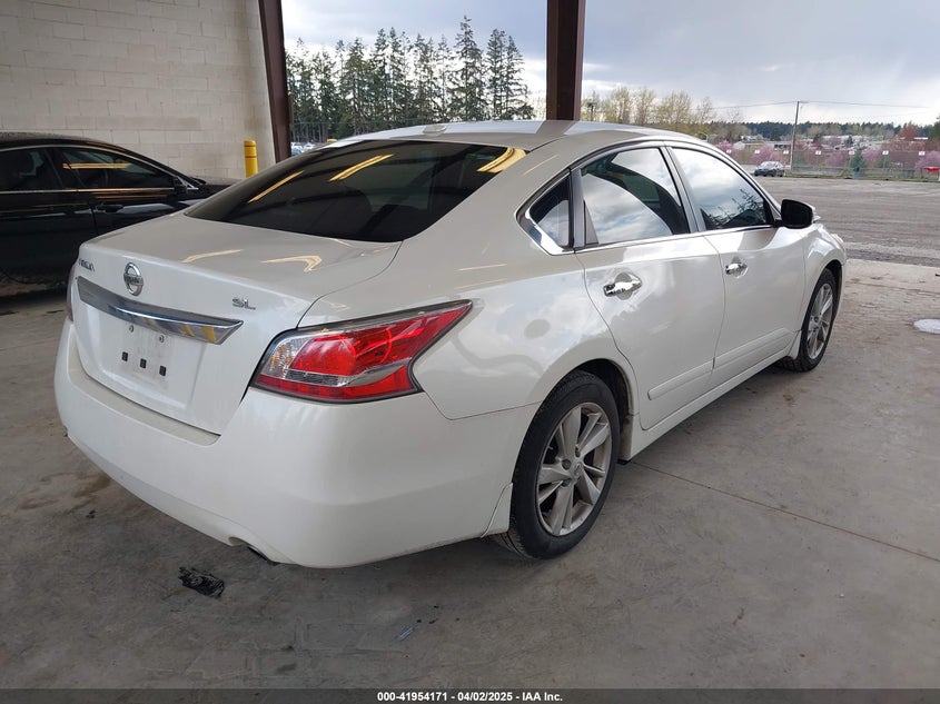 2015 NISSAN ALTIMA VIN: 1N4AL3AP7FN352082