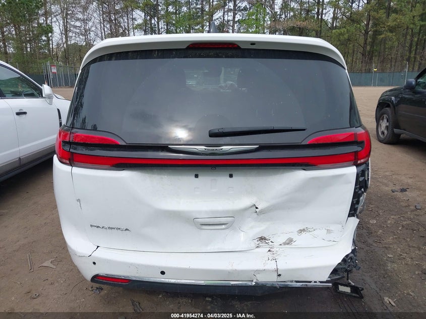 2024 CHRYSLER PACIFICA TOURING L - 2C4RC1BG5RR125223
