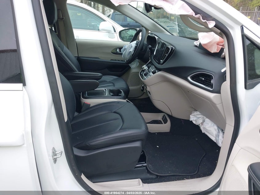 2024 CHRYSLER PACIFICA TOURING L - 2C4RC1BG5RR125223