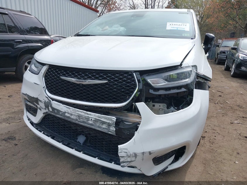2024 CHRYSLER PACIFICA TOURING L - 2C4RC1BG5RR125223