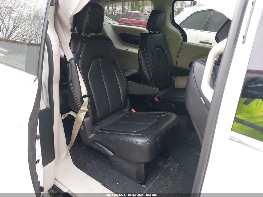 2024 CHRYSLER PACIFICA TOURING L - 2C4RC1BG5RR125223