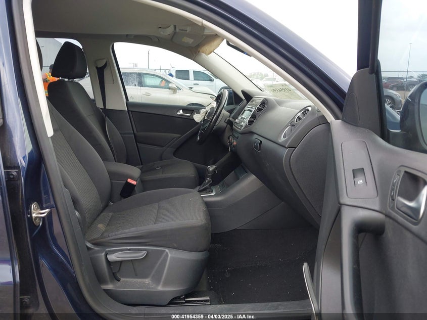 2013 VOLKSWAGEN TIGUAN S - WVGAV3AX9DW613283