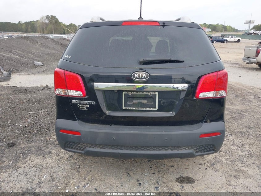 2012 KIA SORENTO VIN: 5XYKT4A22CG273527