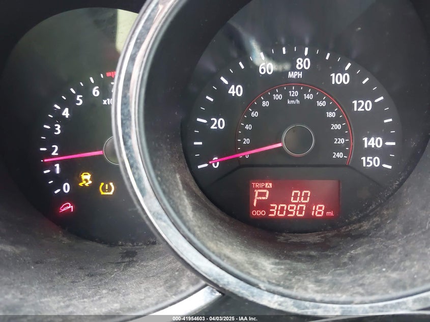 2012 KIA SORENTO VIN: 5XYKT4A22CG273527