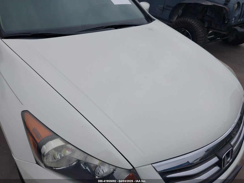 2011 HONDA ACCORD VIN: 5KBCP3F84BB004274