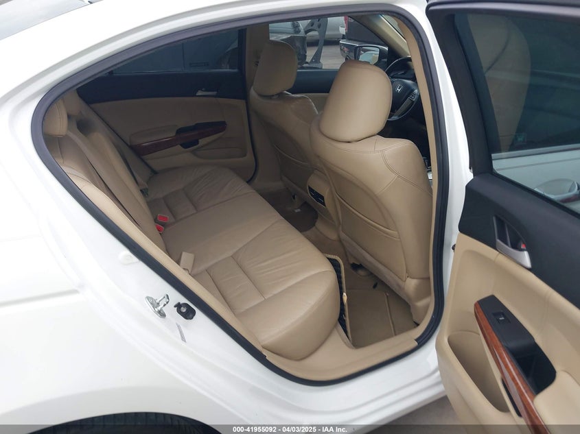 2011 HONDA ACCORD VIN: 5KBCP3F84BB004274