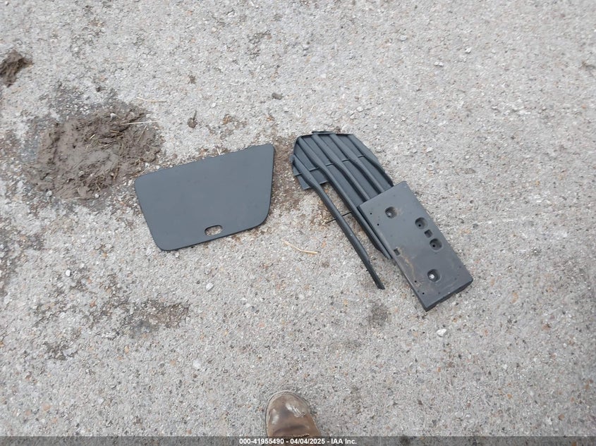 2017 CHEVROLET TRAX LT - 3GNCJLSB7HL134410