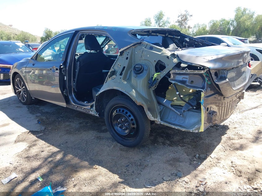 2018 TOYOTA CAMRY VIN: 4T1B11HK0JU646985