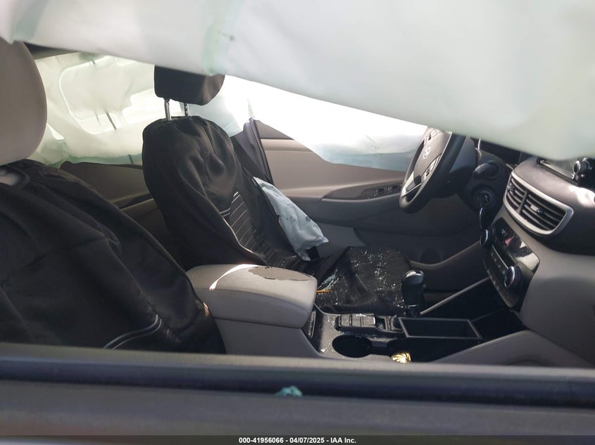 2019 HYUNDAI TUCSON SE - KM8J2CA48KU872175